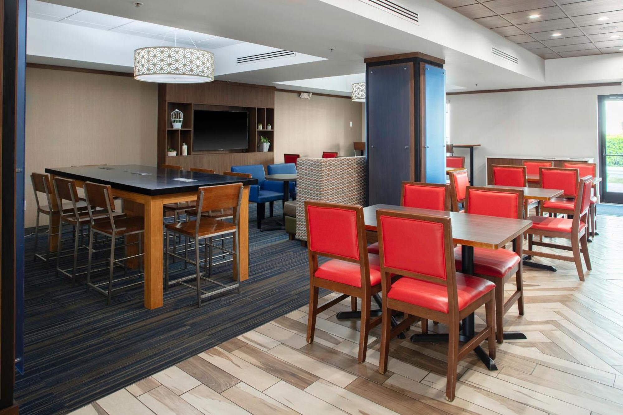 Holiday Inn Express & Suites Roanoke Rapids By Ihg Kültér fotó