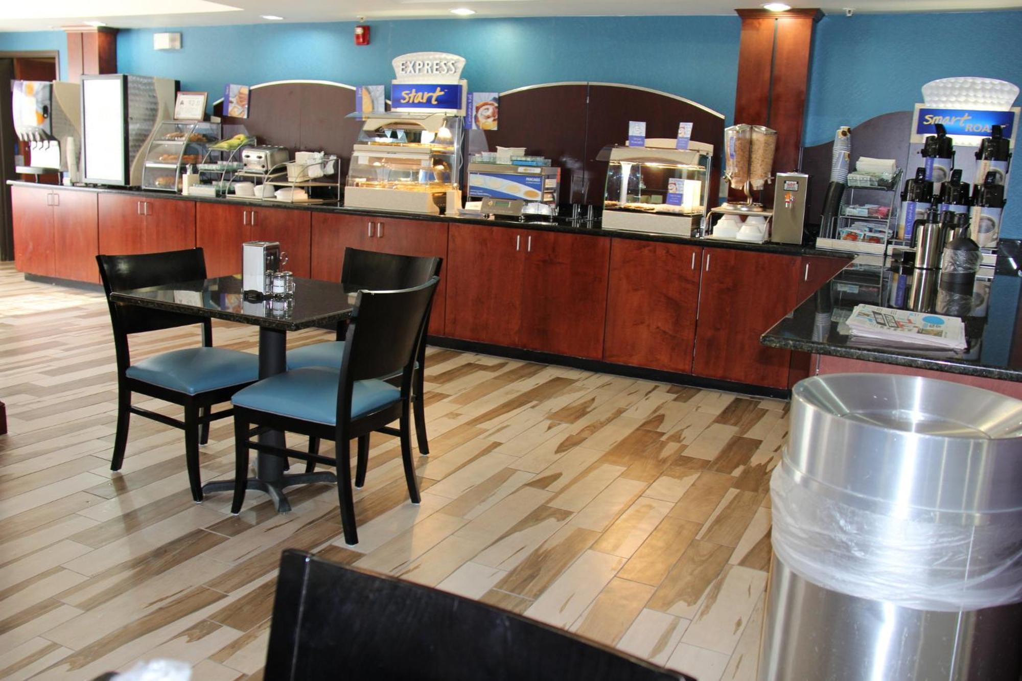Holiday Inn Express & Suites Roanoke Rapids By Ihg Kültér fotó