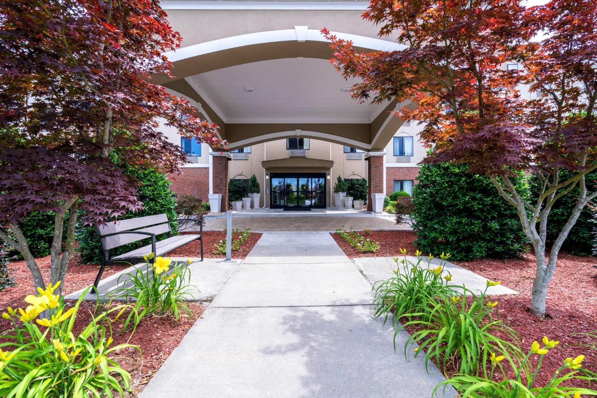 Holiday Inn Express & Suites Roanoke Rapids By Ihg Kültér fotó
