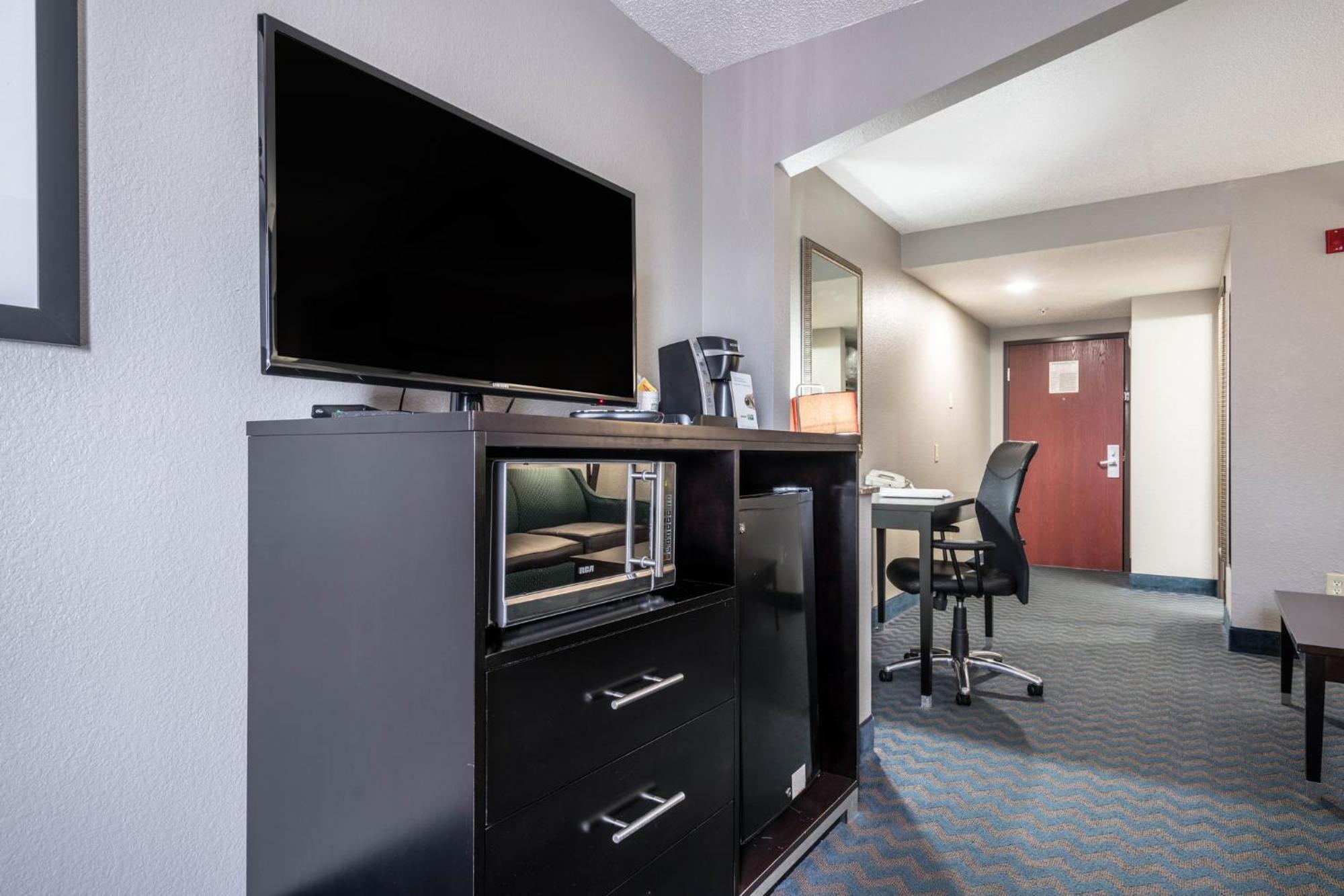Holiday Inn Express & Suites Roanoke Rapids By Ihg Kültér fotó