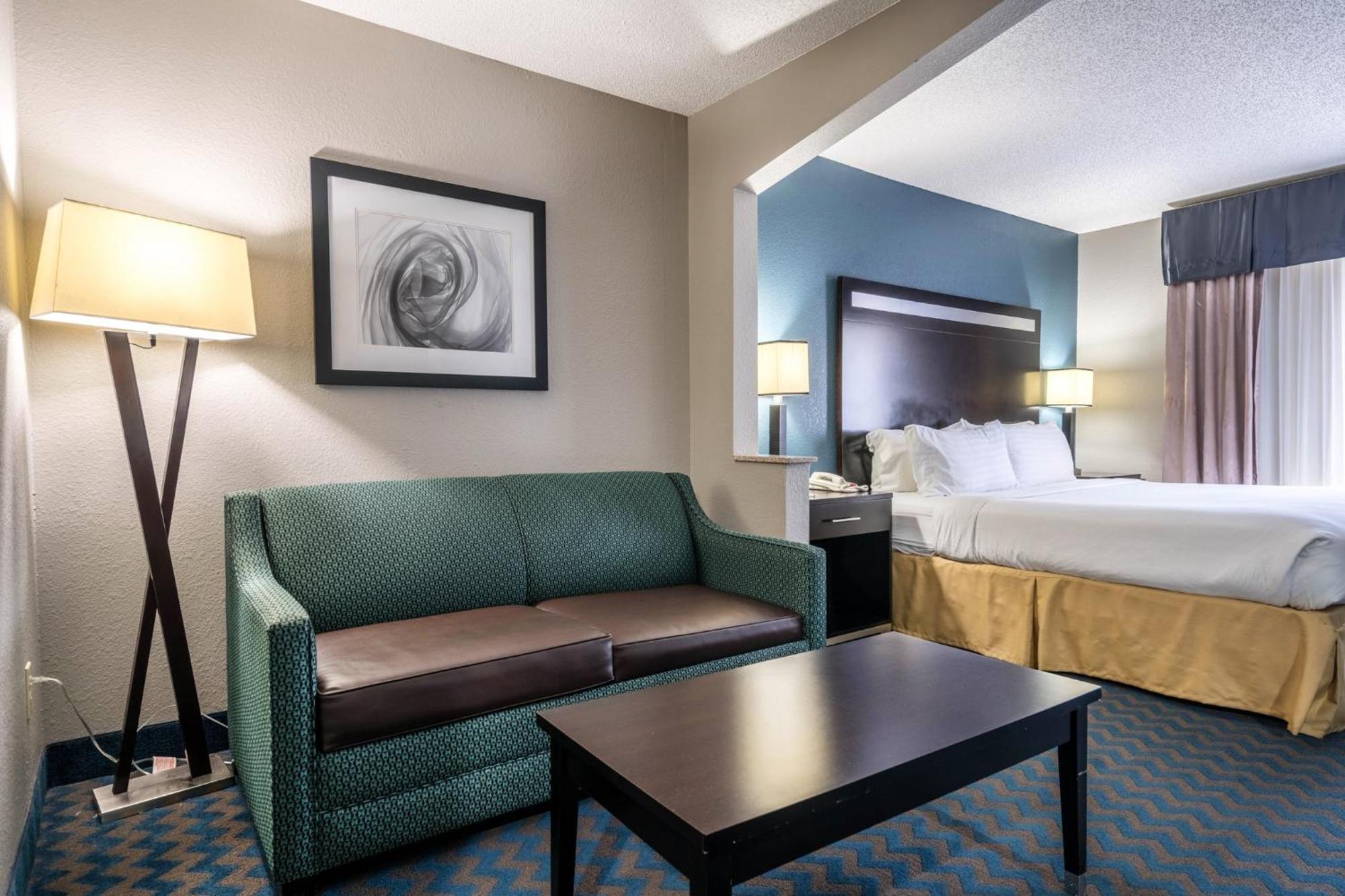 Holiday Inn Express & Suites Roanoke Rapids By Ihg Kültér fotó