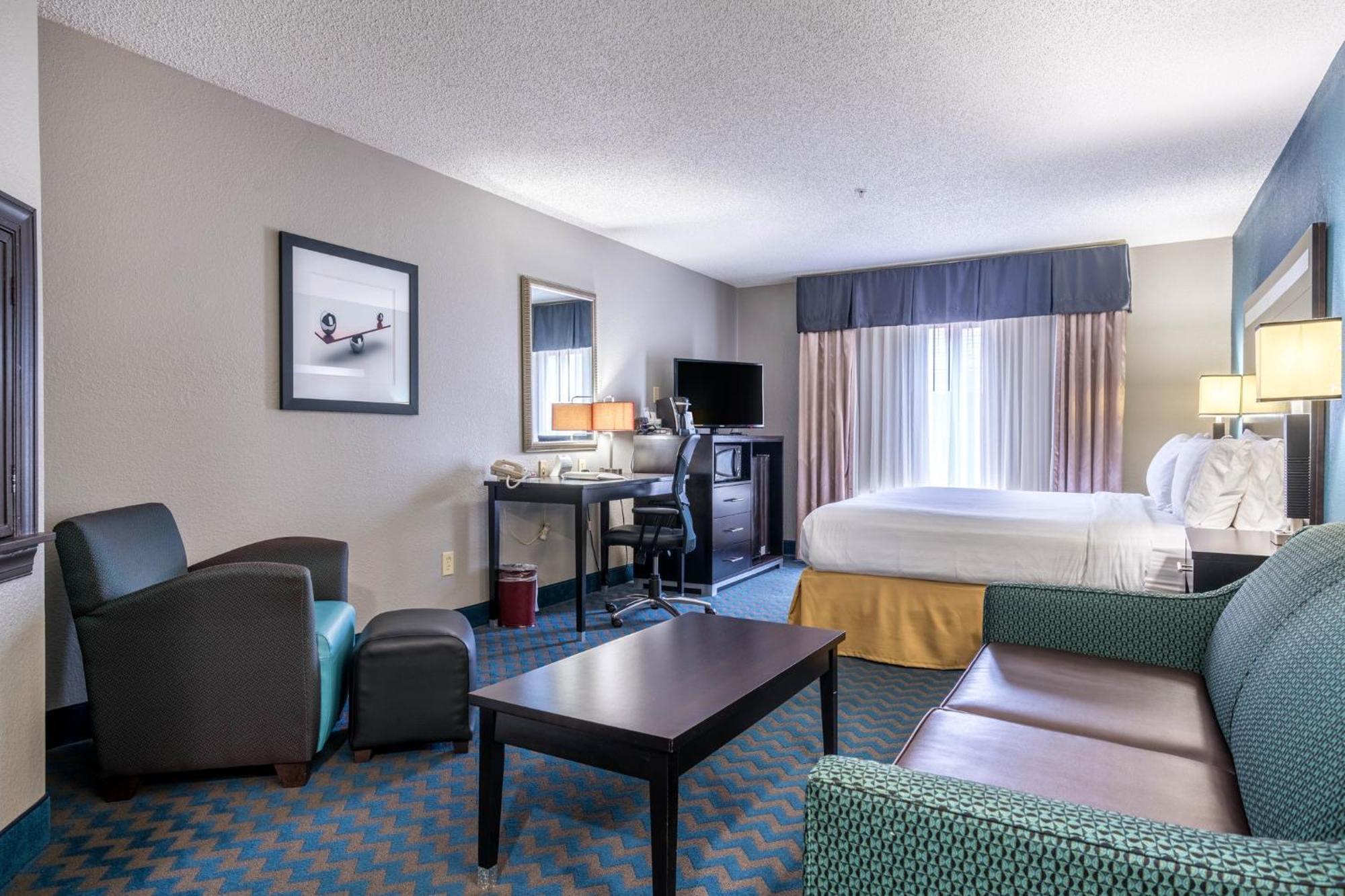 Holiday Inn Express & Suites Roanoke Rapids By Ihg Kültér fotó